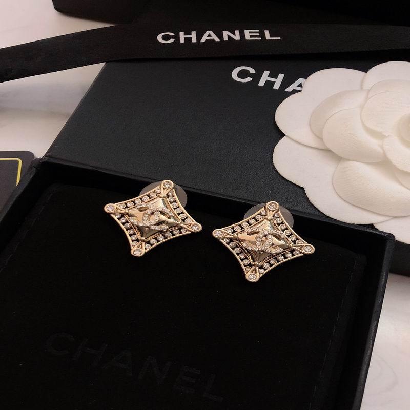 Chanel Earrings 537